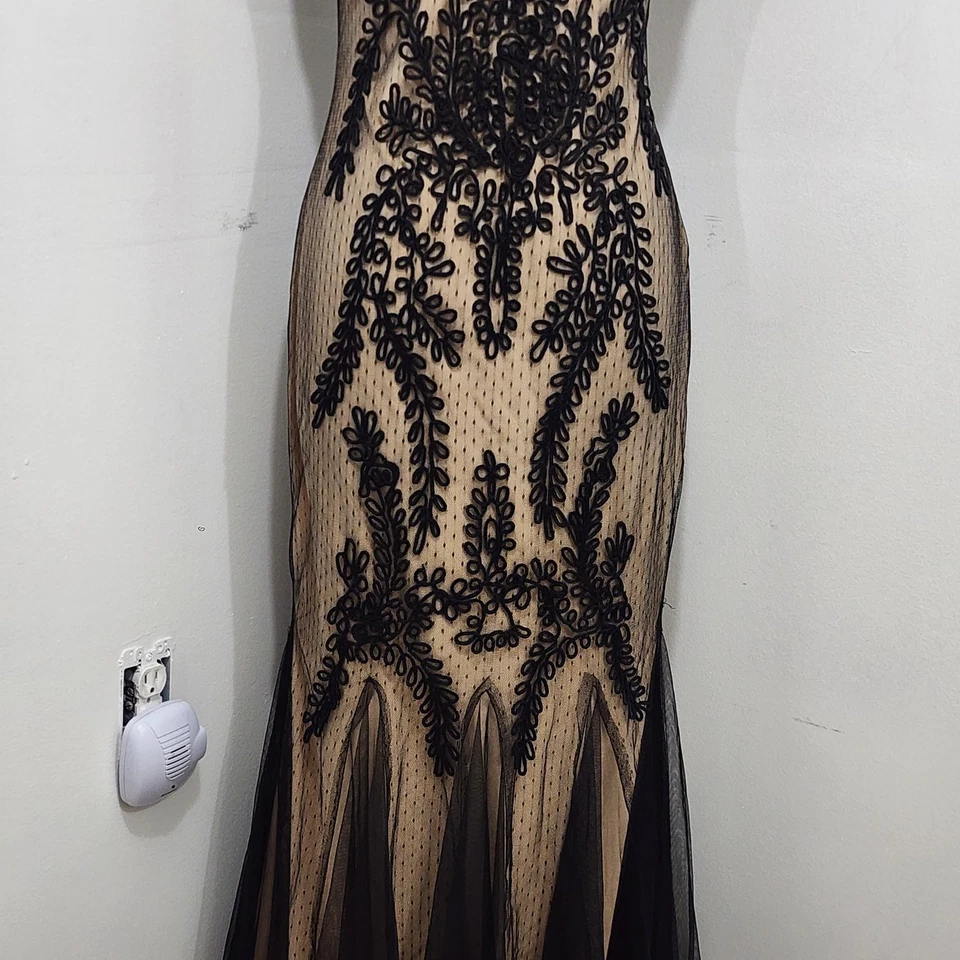 Vestido de Noche Betsy & Adam Soutache Sirena Negro Desnudo Bordado Encaje Talla 10 Foto 4 de 4