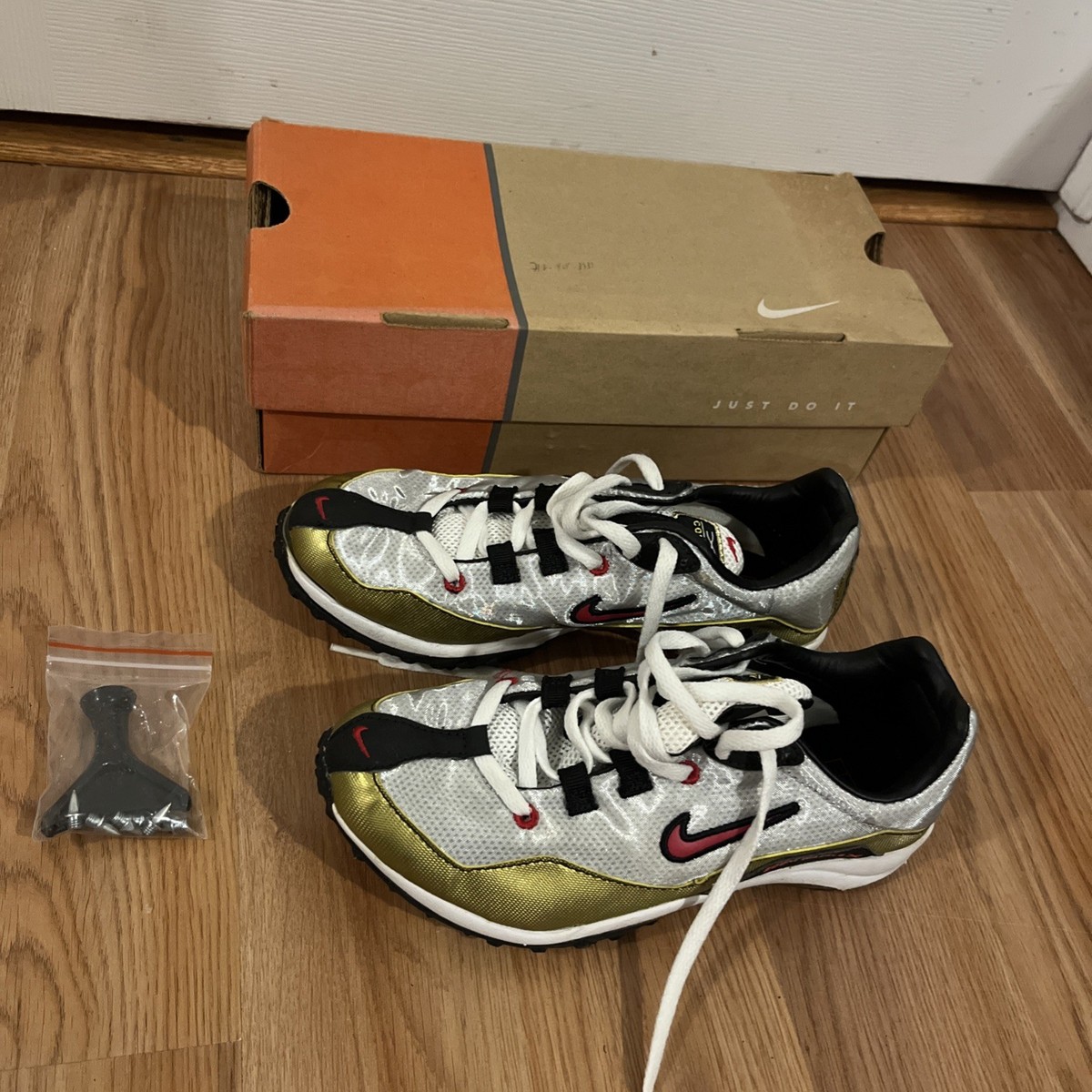 Nike Zoom Waffle XC Racer Black Red Gold Metallic Size 6 Bowerman