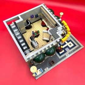 LEGO Creator Expert Modular Buildings Grand Emporium 10211 Used Retired As Is