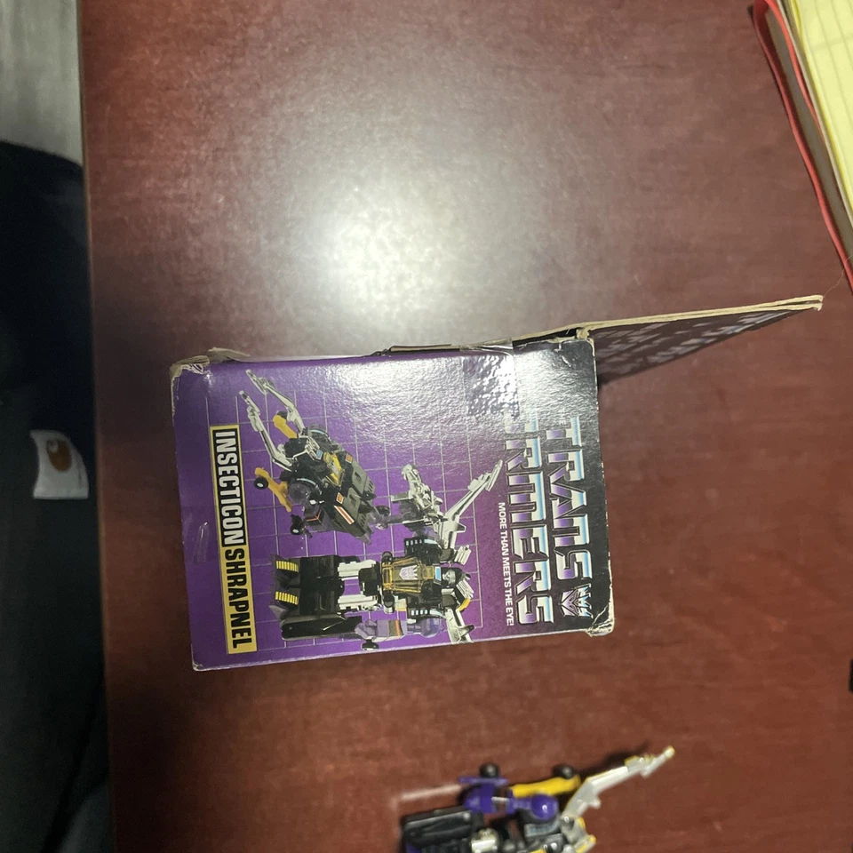 Figura de acción Hasbro G1 Transformers Shrapnel W Box 1985 vintage Foto 4 de 4