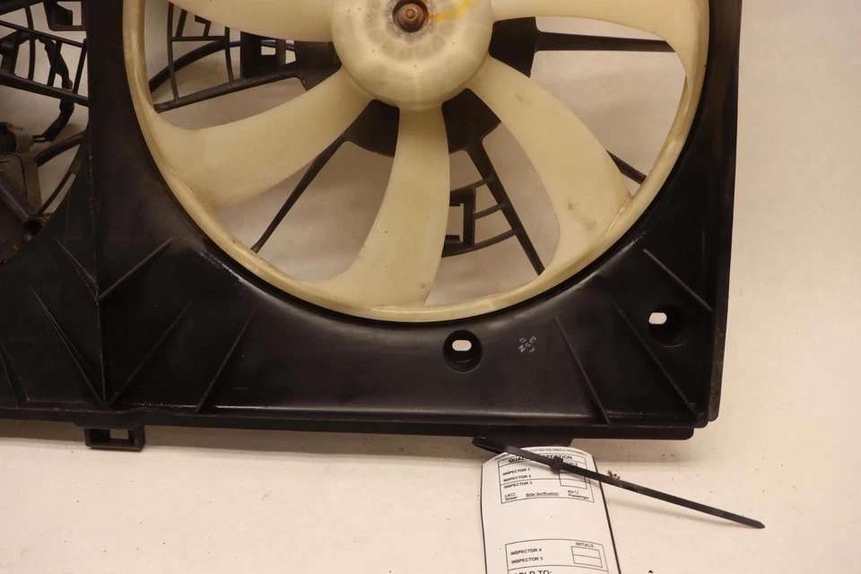 LEXUS IS350 2014-2019 sedán motor radiador ventilador cubierta del motor OEM Foto 3 de 4