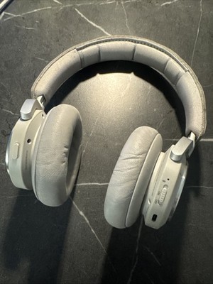 Bang & Olufsen Beoplay H9 Wireless Noise Cancelling Headphones In Sand/Beigh