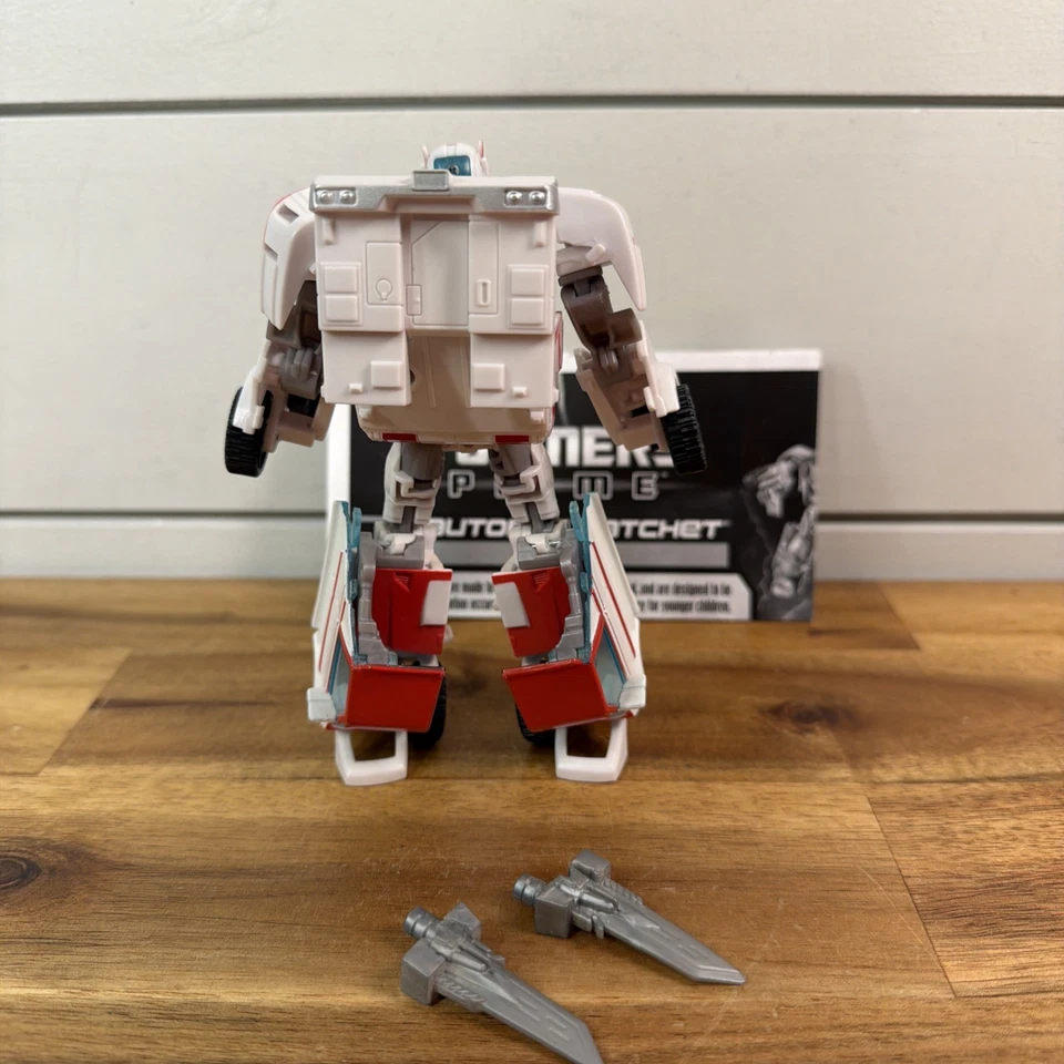 Transformers Prime Robots in Disguise Deluxe RATCHET 2012 ¡Envío completo rápido! Foto 3 de 4