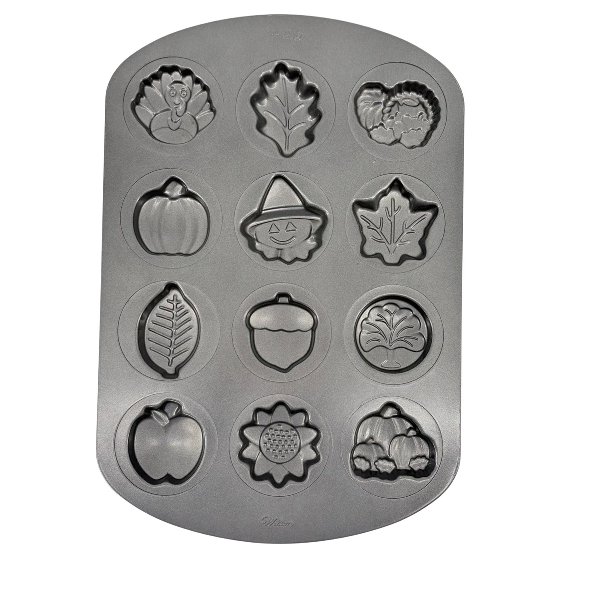 Wilton Diamond-Infed Non-Stick Navy Blue Muffin and Cupcake Pan with Cover, 12-Cup, Steel