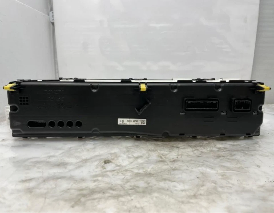 2012-2013 Toyota Prius C Speedometer Instrument Cluster MPH VIN B3 Oem 12-13 Foto 2 de 4