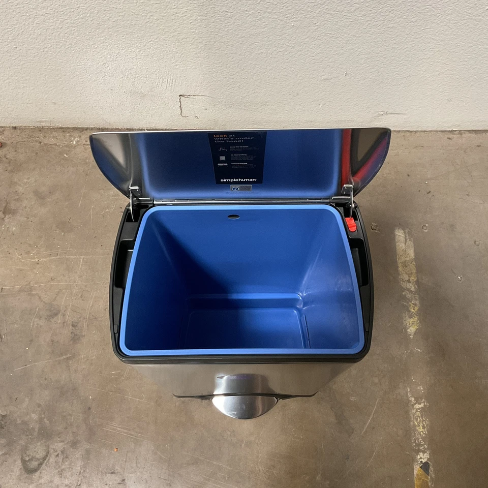 simplehuman 38 Liter CW1814 Rectangular Step Trash Brushed Stainless Steel - Image 4 of 4