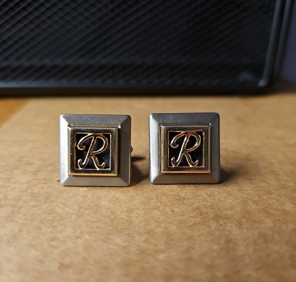 Gemelos Swank vintage dorado plateado y negro con inicial "R" Foto 2 de 4
