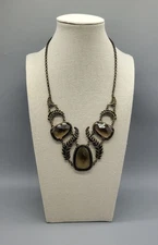 Antique Look ZAD Brand Brass Toned Leaf Bib Style Necklace N1E