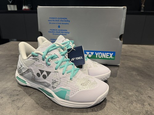 NEW YONEX ECLIPSION Z POWER CUSHION BADMINGTON / SQUASH Trainers Z3 WHITE UK 7.5 - Picture 2 of 16
