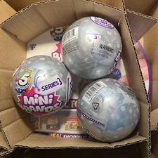 Zuru MINI BRANDS Series 3 Collector's Kit 3 Balls+ 1 Collectors Case + More Free