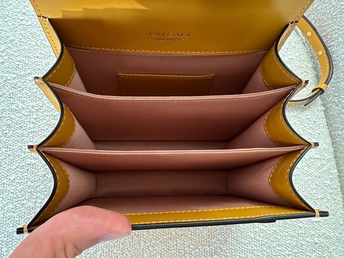 Bolso Bandolera de Cuero Bvlgari Serpenti Forever Asa Superior Amarillo Azafrán £2730 Reino Unido - Imagen 17 de 20
