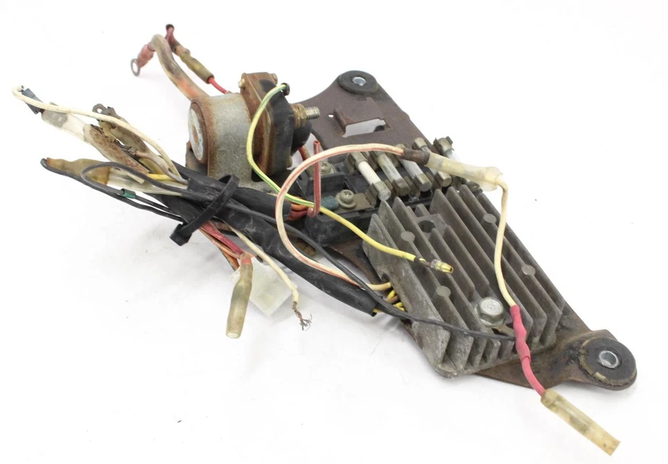 Regulador de voltaje rectificador Suzuki GS1000E 1980 FABRICANTE DE EQUIPOS ORIGINALES Foto 4 de 4