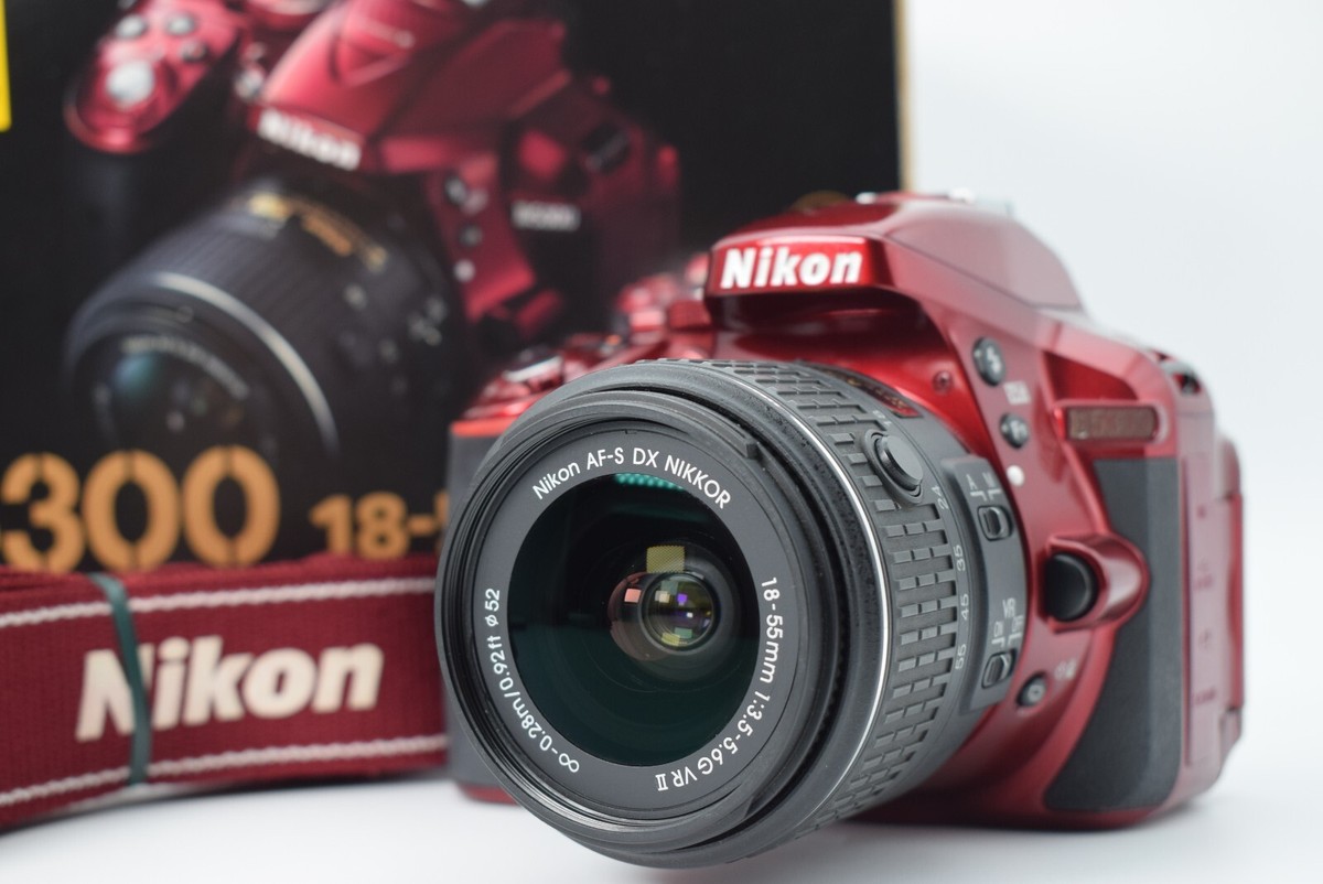 Nikon D5300 Red / AF-S 18-55mm f/3.5-5.6G VR ⅡKit [Near
