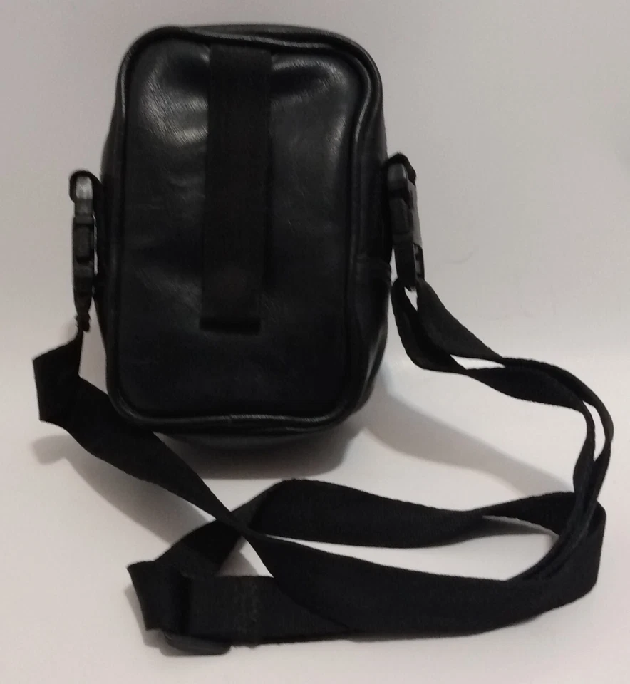 Bolso para cámara Vanguard negro 2 compartimentos cremallera cinturón correa lazo Foto 2 de 4