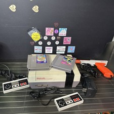Nintendo NES-001 Entertainment System Console Bundle w/ 2 Controllers & Games