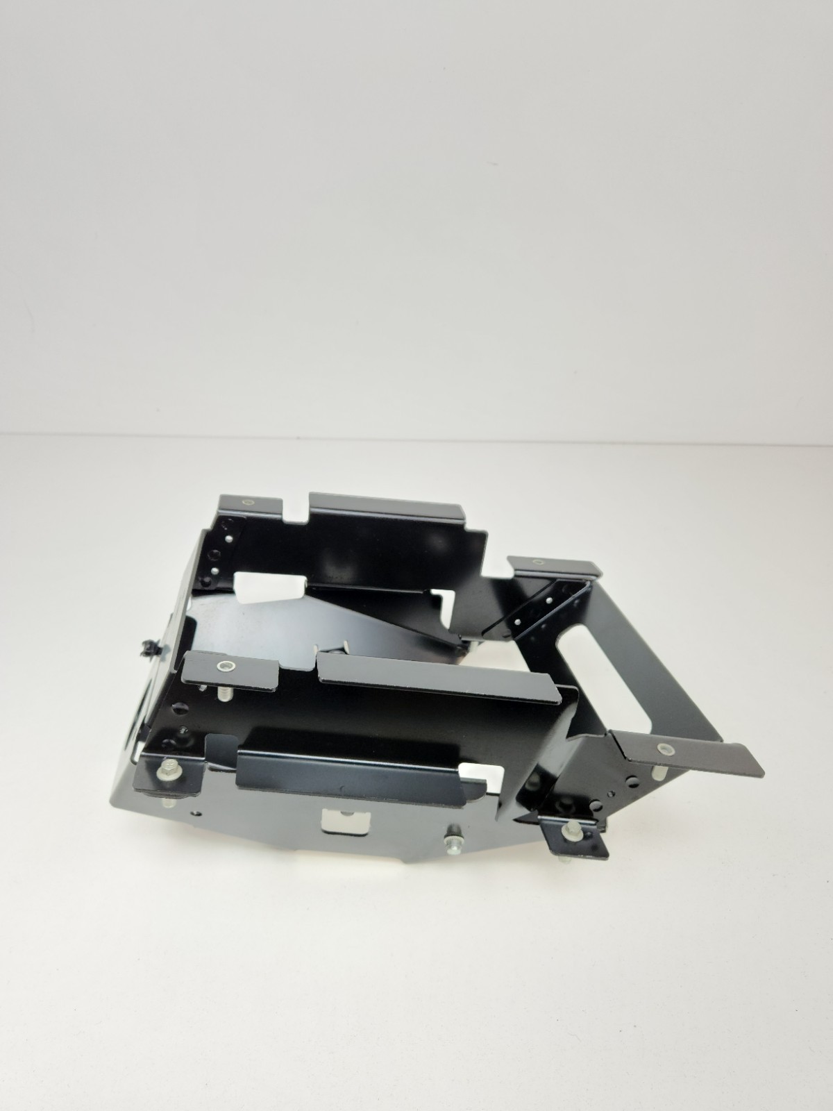 2015-2017 MCLAREN 675LT RIGHT PASSENGER SIDE FLOOR BRACKET MOUNT SUPPORT OEM 