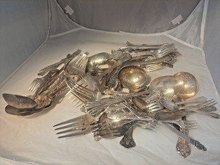 Nearly 5bs Vintage Silverplate Flatware MIXED LOT OF BRANDS Crafts Decor