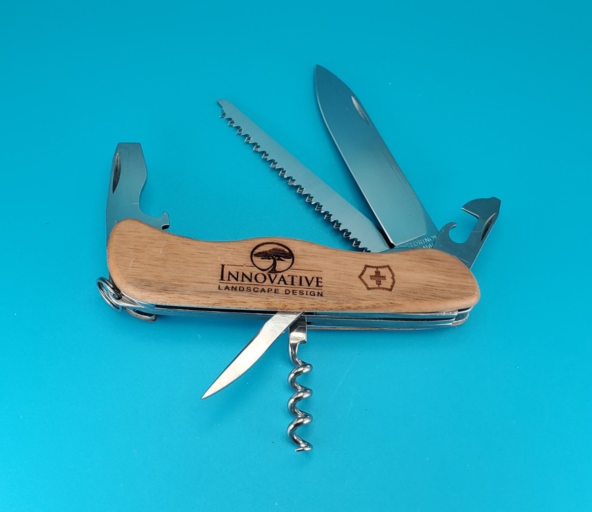 Forestheroes 卓本体5（ウォルナット）セット卓棒、卓棒袋付き Victorinox Forester Wood Swiss Army Knife Multi Tool! INNOVATIVE