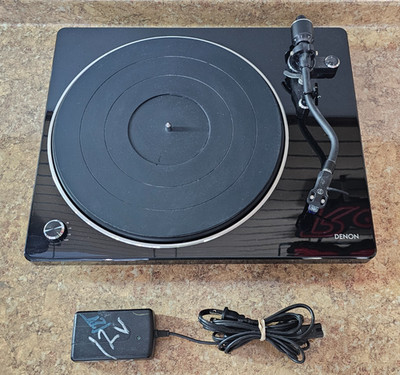 Denon DP400 Hi-Fi Turntable (Black) w/ Auto Speed Sensor Pre-owned