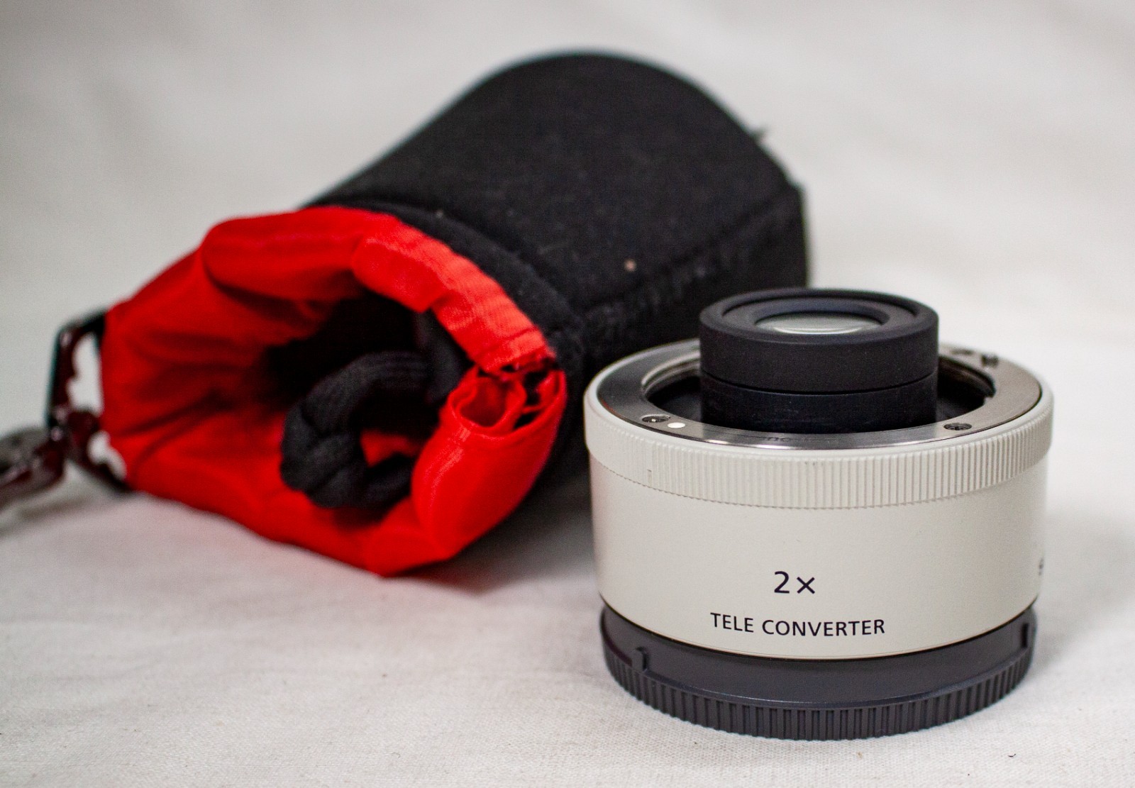 Sony SEL20TC FE 2.0x Teleconverter Lens - READ