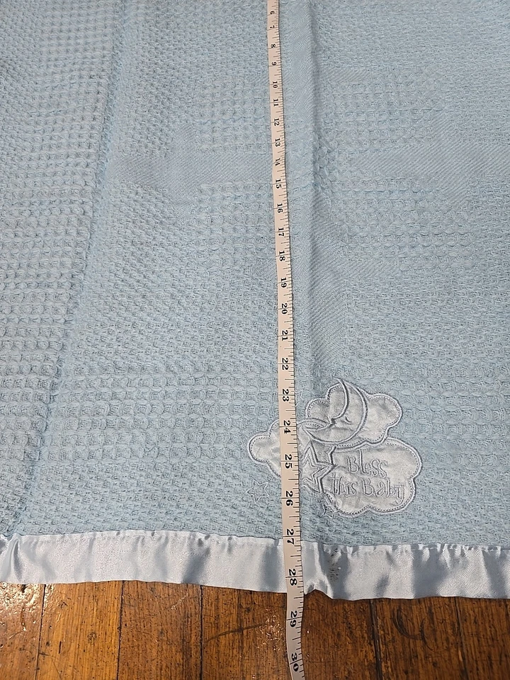 Manta gofre bebé vintage borde satinado bendice a este bebé  Foto 4 de 4