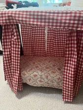 American Girl Felicity Canopy Bed and Bedding