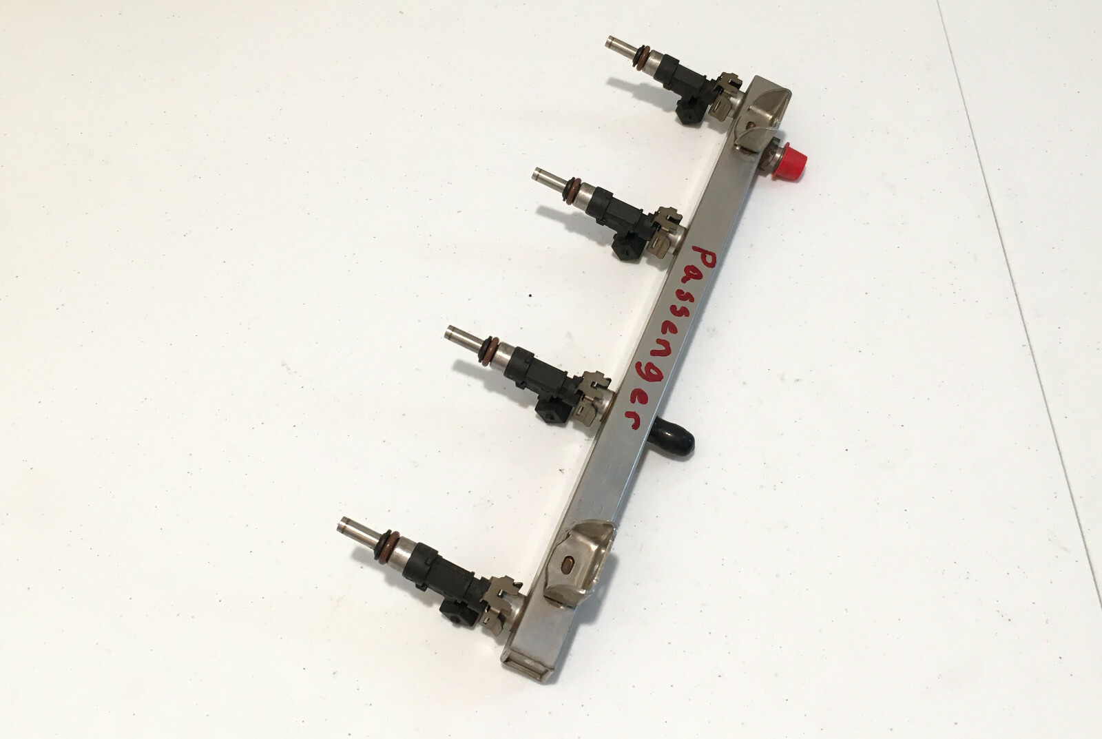 06 MASERATI QUATTROPORTE M139 4.2 ENGINE FUEL RAIL W/ INJECTORS PASSENGER SIDE