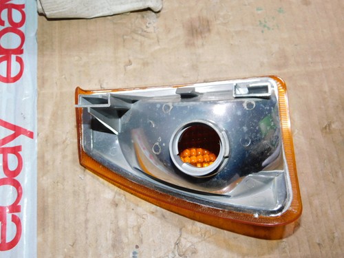 FOR RENAULT 18 (1978-1989) FRONT RIGHT DRIVER SIDE INDICATOR (AMBER) - Picture 3 of 4