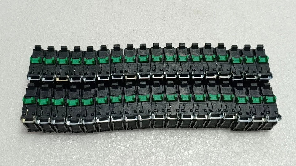 Schneider Electric ZBE-101N Single Contact Block - Lot Of 36pcs - Image 3 of 4
