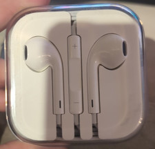Apple Earbuds Genuine 3.5mm Plug Wired With Case