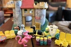 Vintage Fisher Price Little People #993 Castle 99% Complete 1974 w/DRAGON