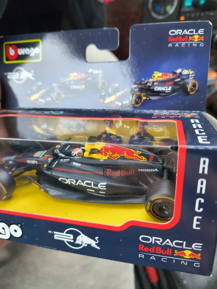 Burago 1/43 2025 Max Verstappen Oracle Red Bull Racing Honda Formula 1 - Image 3 of 4