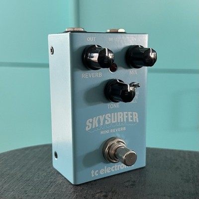 TC Electronic Skysurfer Mini Hall Gitarren-Effekt-Pedal Feder, Platte, Hall