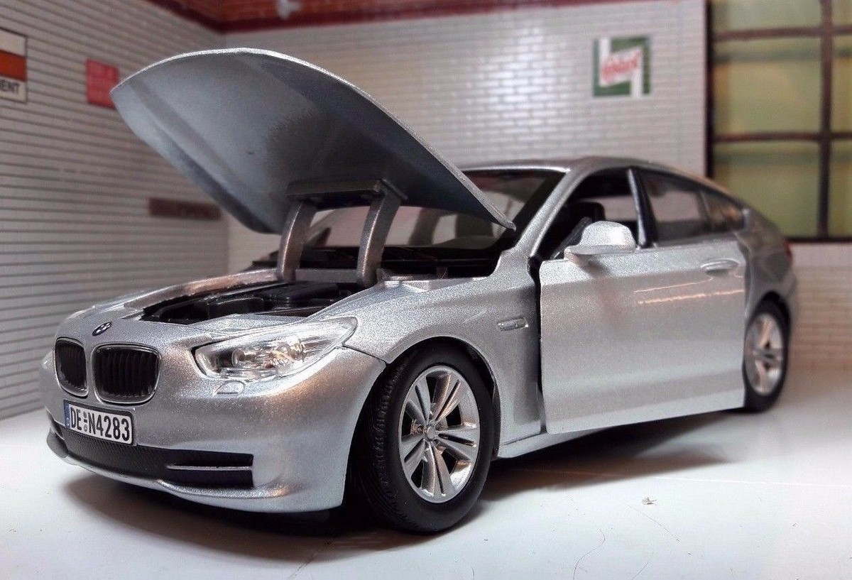 自動車 BMW 1/18 5SERIES 楽天市場】1/18 bmw 5シリーズの通販