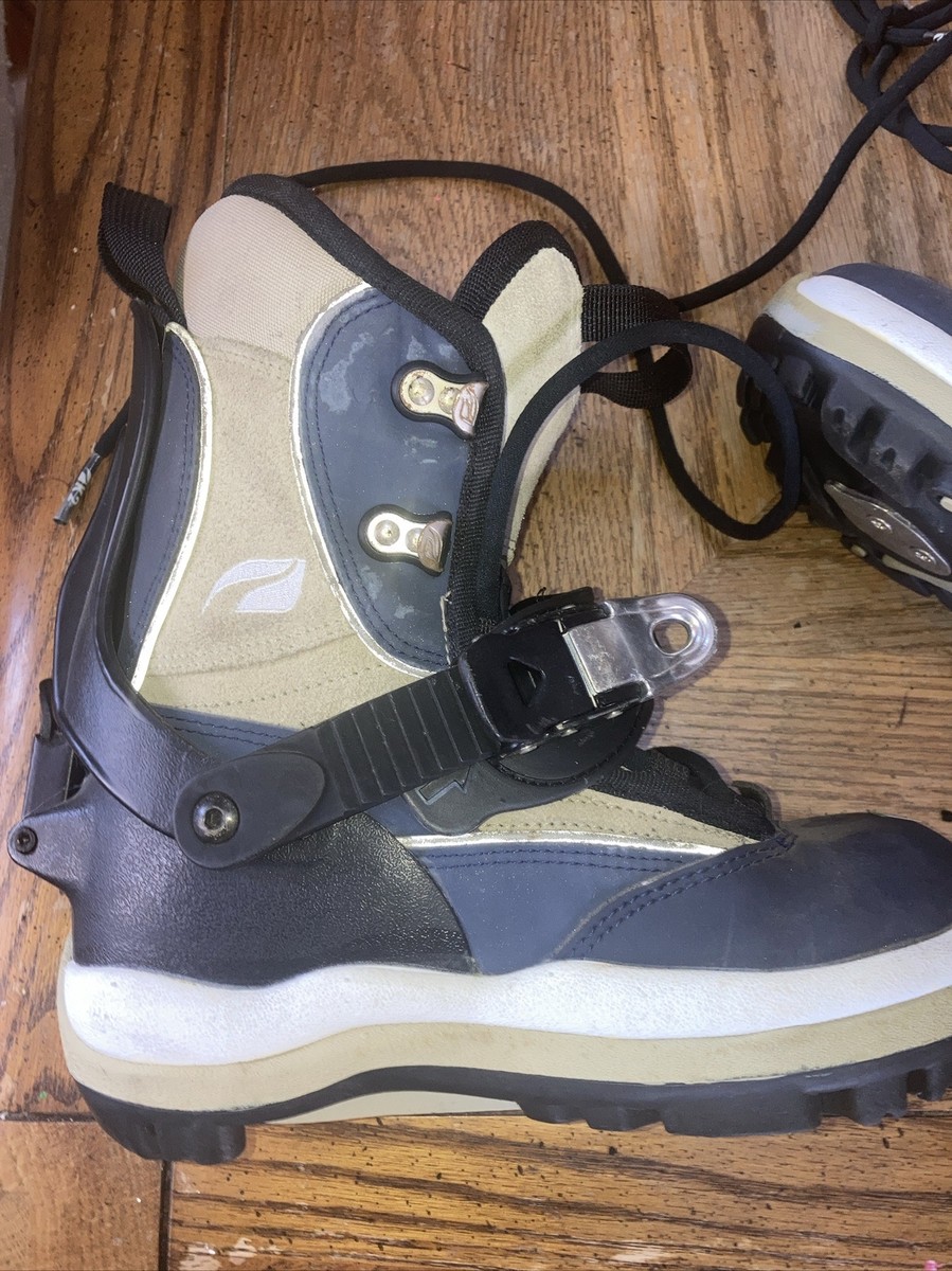 Vintage K2 YAK Clicker Snowboard Boots Women's Size 6 Step