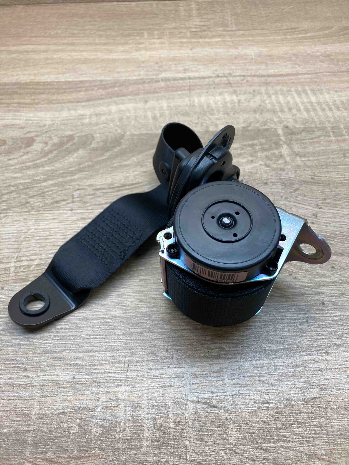 601030000E 2751402 Right Side Mini R56 Seat Belt Latch Buckle Tensioner