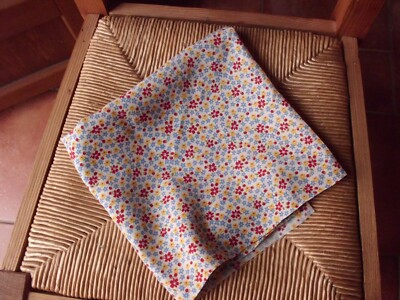 Coupon De Tissu Ancien Vintage à Petites Fleurs - Dimensions 44 X 89 Cm - Neuf - Origine France
