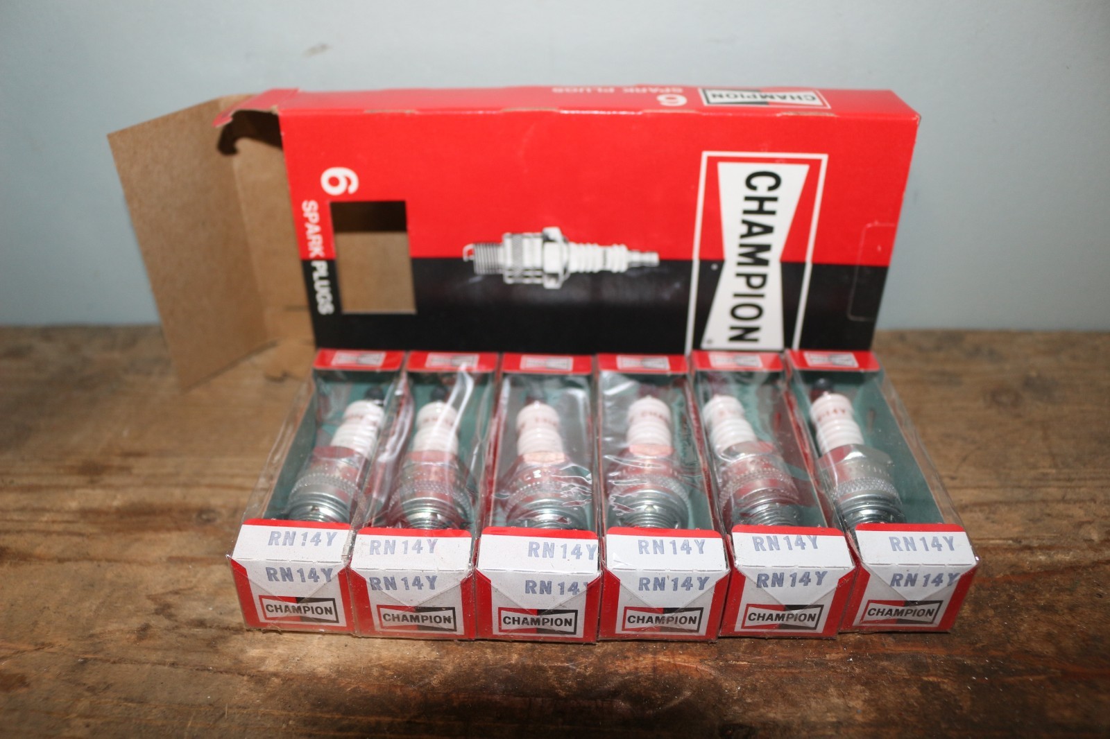 Set 6 NOS Champion RN14Y 15059 Spark Plugs Chevrolet Ford Mopar GM