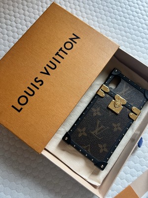 Louis Vuitton Monogram Eye-Trunk case for an iPhone X/XS