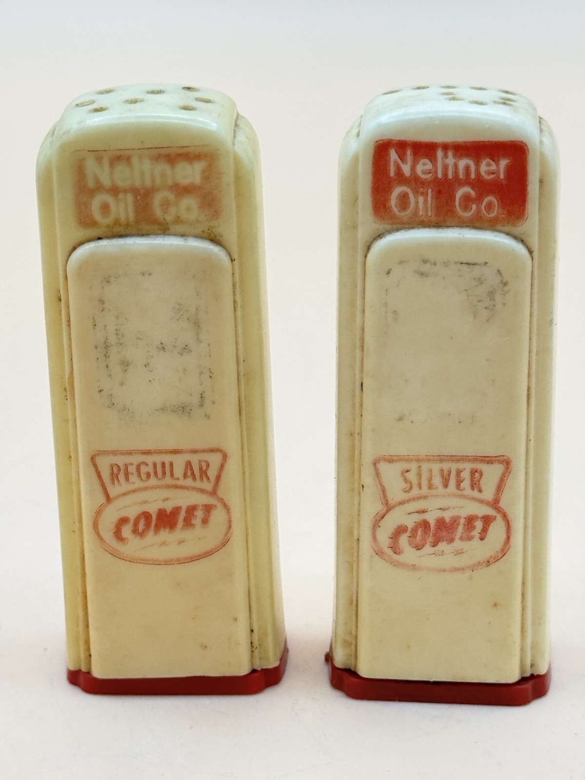 RARE Neltner Oil Co Comet Gas 1950s Plastic Gas Pump Salt & Pepper Shakers 