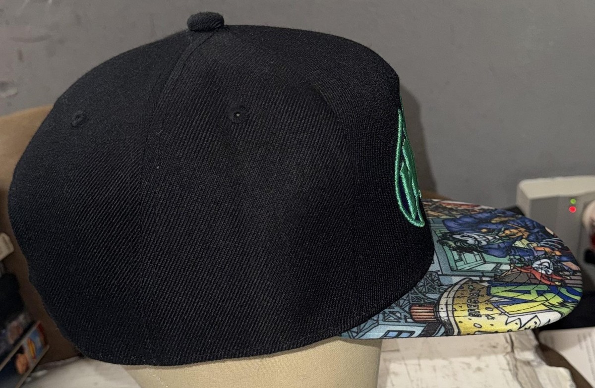 DC Comics Batman Joker Hat Cap Snap Back Black Graphic Brim Mens