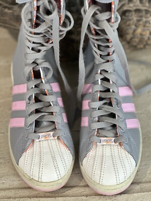 アディダスadidas missy remix グレー×ピンクロングブーツ限定品 アディダスadidas missy remix グレー×ピンクロングブーツ限定品