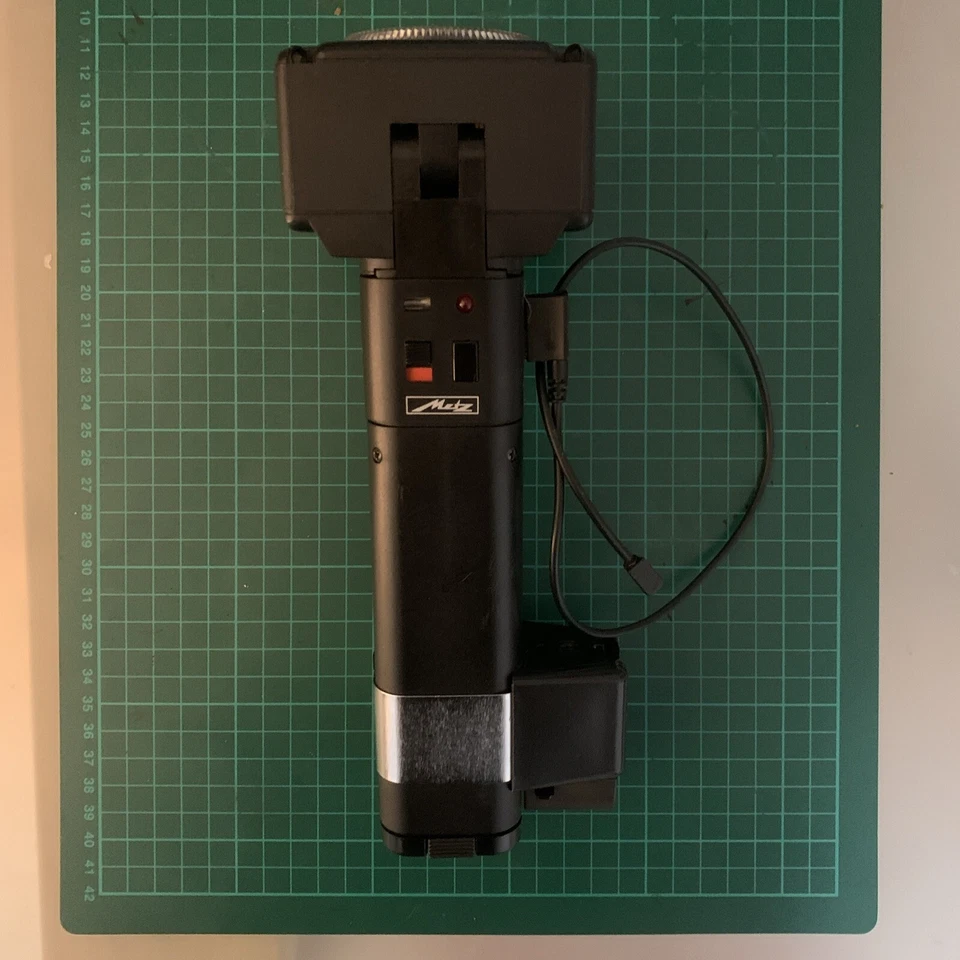 Metz 45 CT-1 Handle Mount Flash - Image 4 of 4
