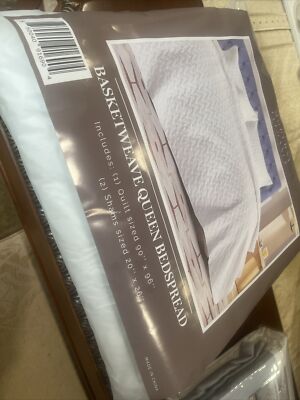Modern Elegance Basketweave Queen Bedspread 