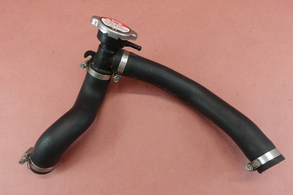 2002 - 2007 Honda CB900 CB 900 OEM Thermostat Housing - Image 4 of 4