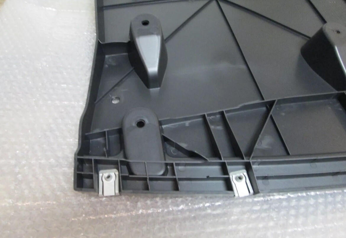 Maserati. Quattroporte 15 - Rear Aerodynamic Under Shield - NEW - # 670031359
