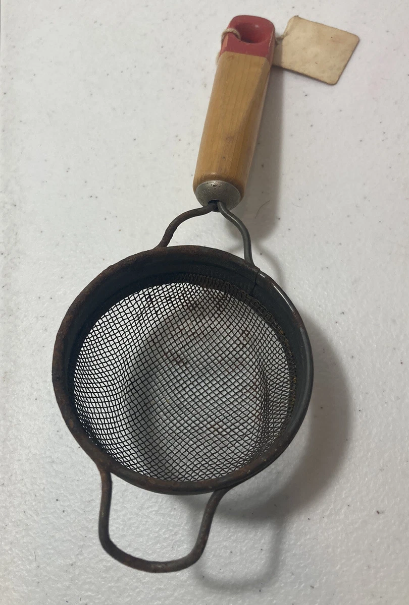 Small strainer cheap with handle