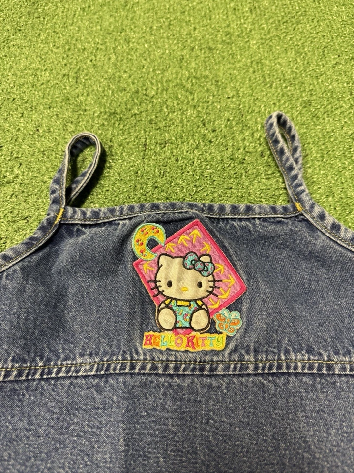 Vestido Denim Hello Kitty Sanrio De Colección Niñas Talla Mediana Azul Anime RARO MARCADO Foto 3 de 4