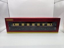 Hornby OO Gauge R4449A/R4447A BR EX LMS Corridor Break 3rd Class/1st Class.