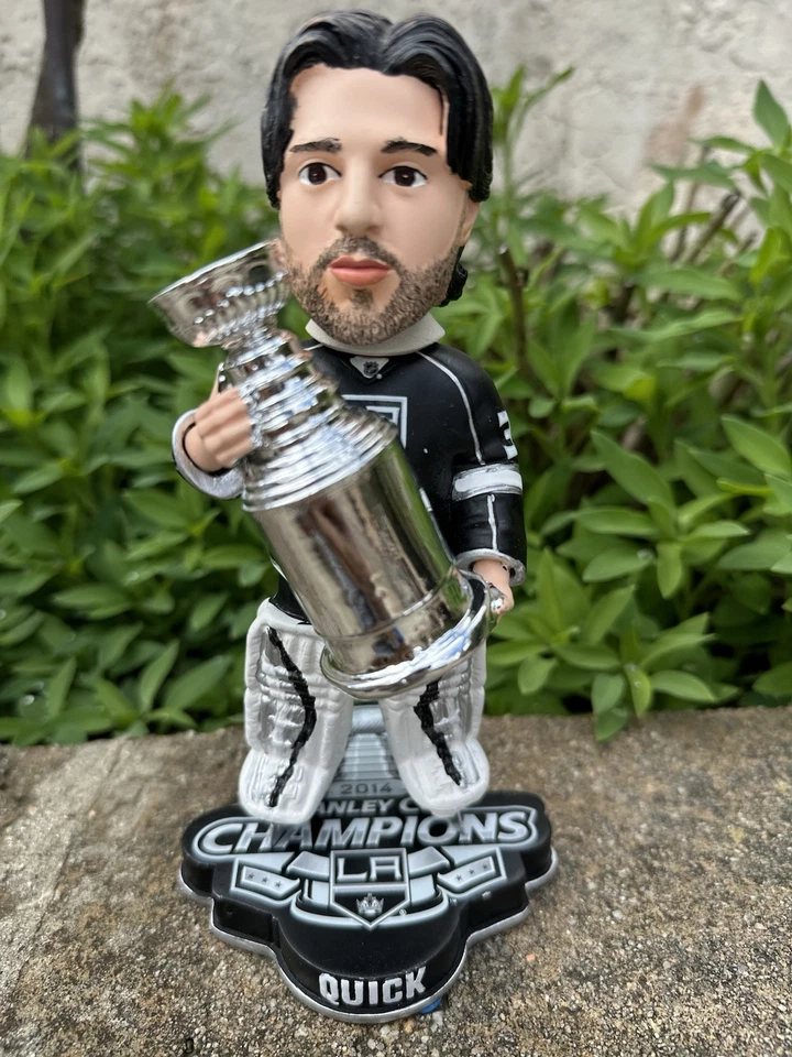 LA Kings Jonathan Quick 2014 Stanley Cup Champion BobbleHead 8" 475 / 2,014 LE ! - Image 4 of 4